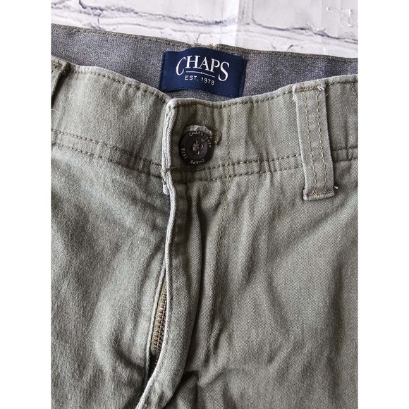 Chaps Mens Regular Fit Olive Green Chino Shorts Size 30 Stretch Cotton Blend - Picture 3 of 12